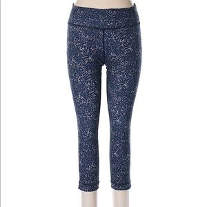 Lululemon Journey Mesh Crop, size 8